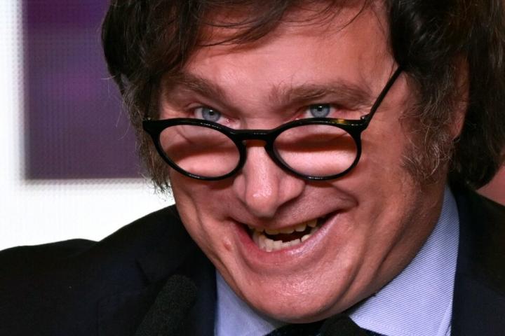 2320004-la-reforma-laboral-de-milei-aumentos-de-sueldos-por-merito