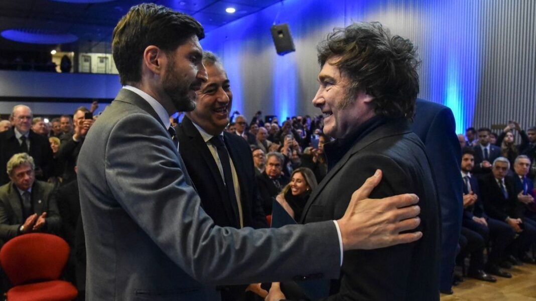 2323789-guino-de-pullaro-a-las-reformas-de-milei-apostamos-a-que-a-la-argentina-le-vaya-bien